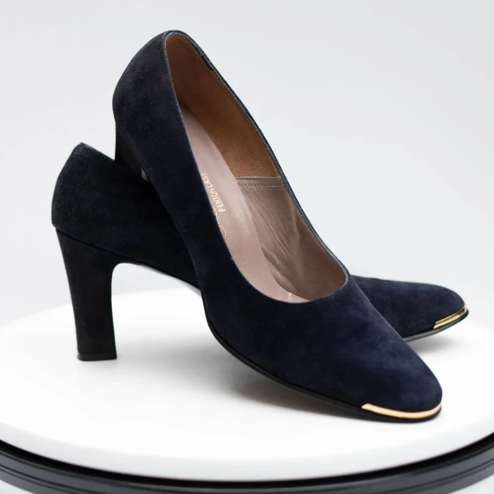 Vtg Saks Fifth Avenue Fenton Last Sued Leather Shoes Sz 9 Narrow Dark Blue Heels